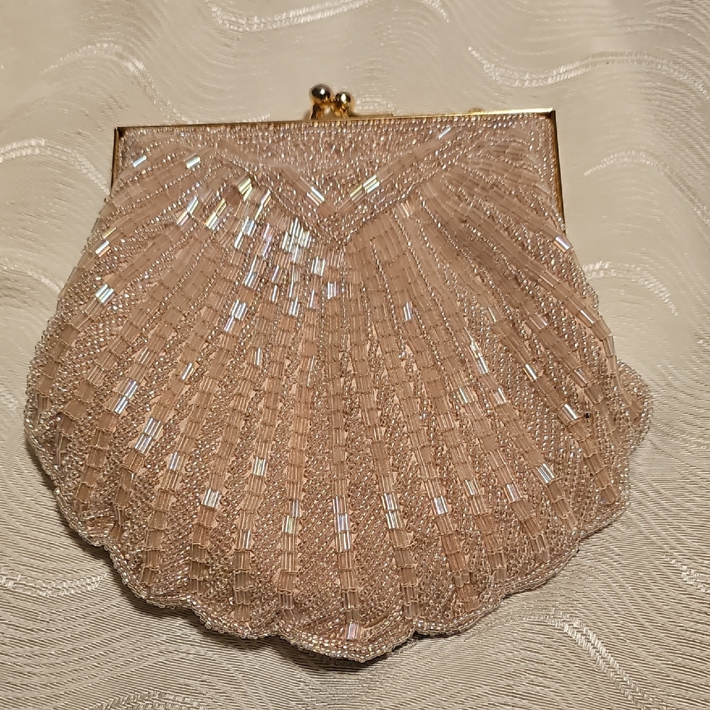 Elegant Beaded Clutch in Cream